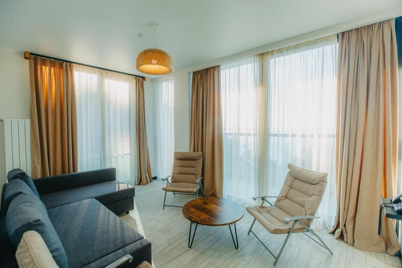 Capo Verde Hotel Batumi Luaran gambar