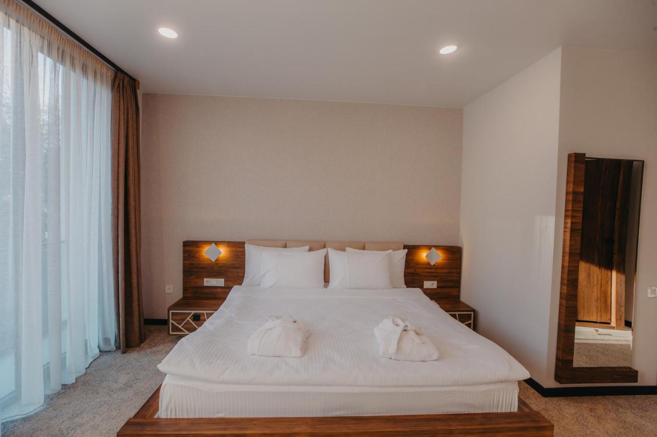 Capo Verde Hotel Batumi Luaran gambar