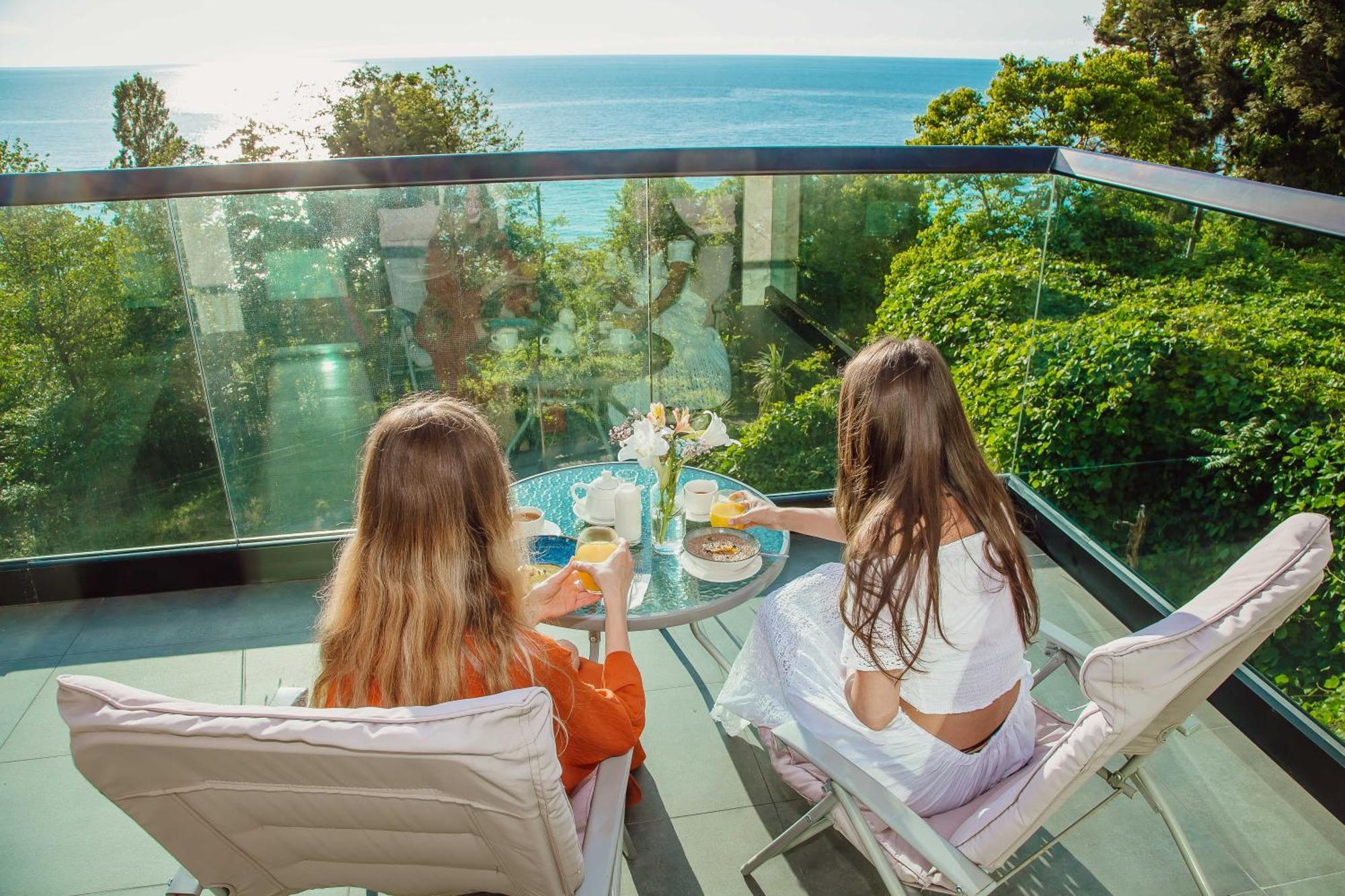 Capo Verde Hotel Batumi Luaran gambar